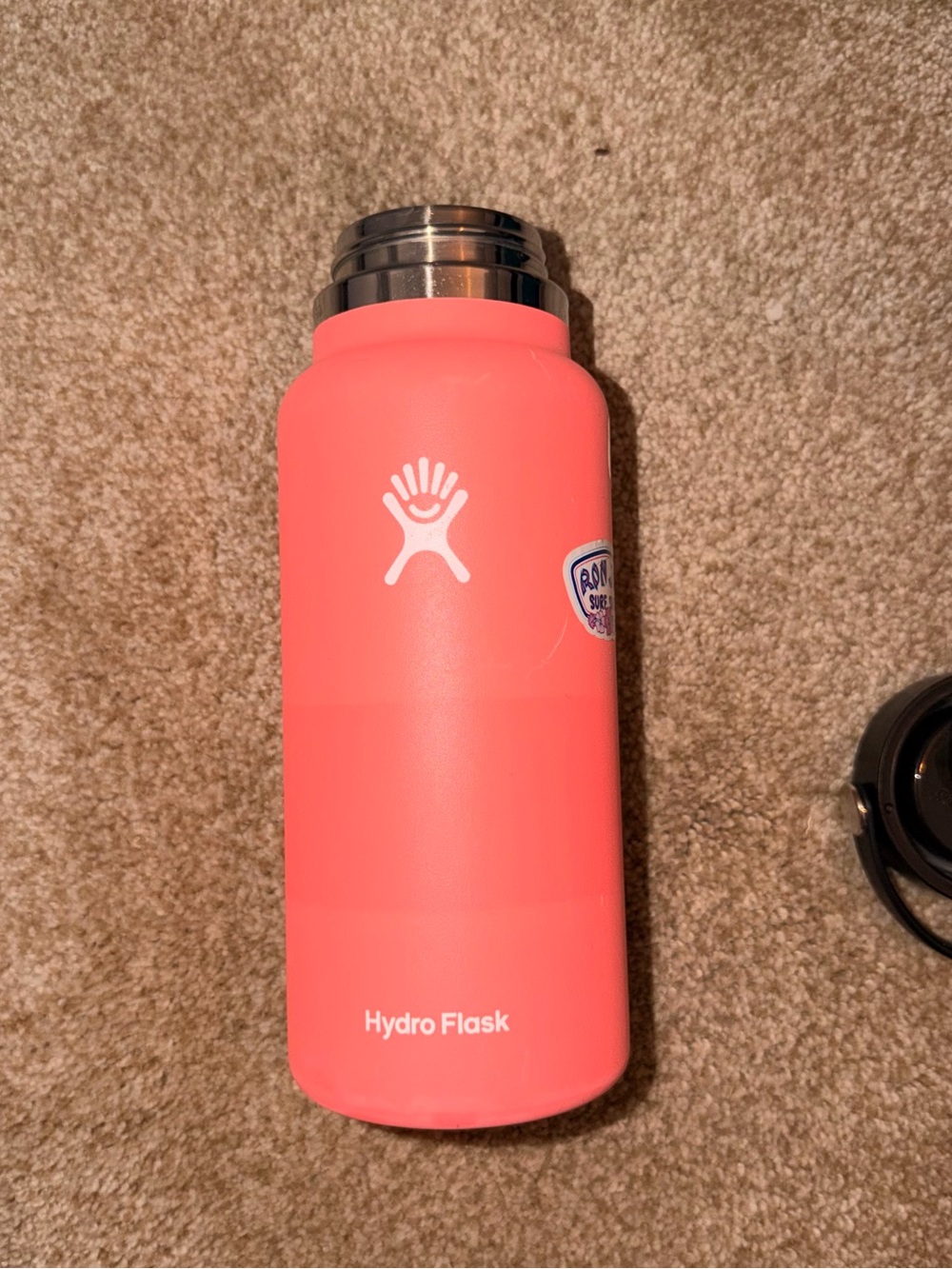 Hydro flask with 2 lids